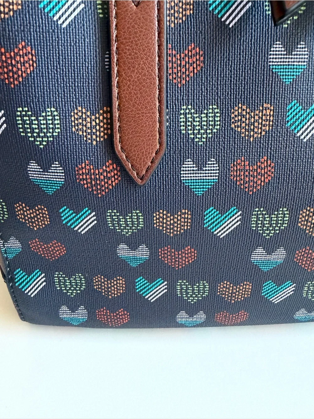 Fossil Sydney Satchel Heart Print NWOT